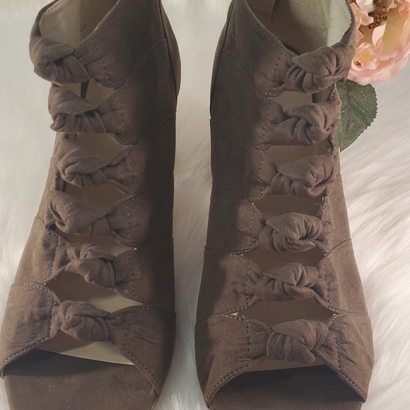 ATTENTION BROWN VEGAN LENA BOOTIES SIZE 10 NWOT - Picture 4 of 8